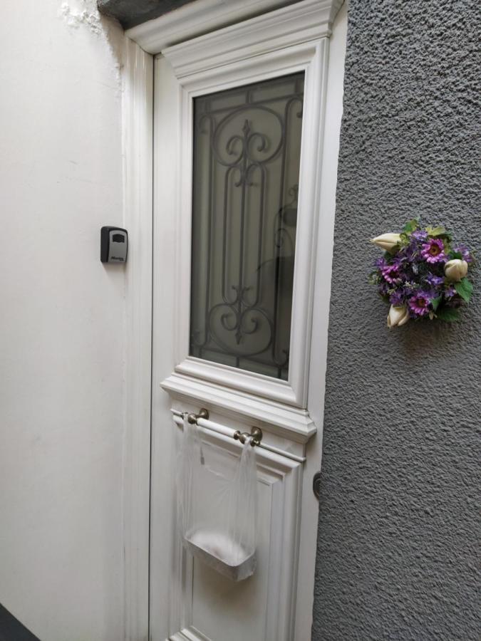 Cozy Apartment Ideally Located City Center And Megaron Moussikis Metro Station Athena Bagian luar foto