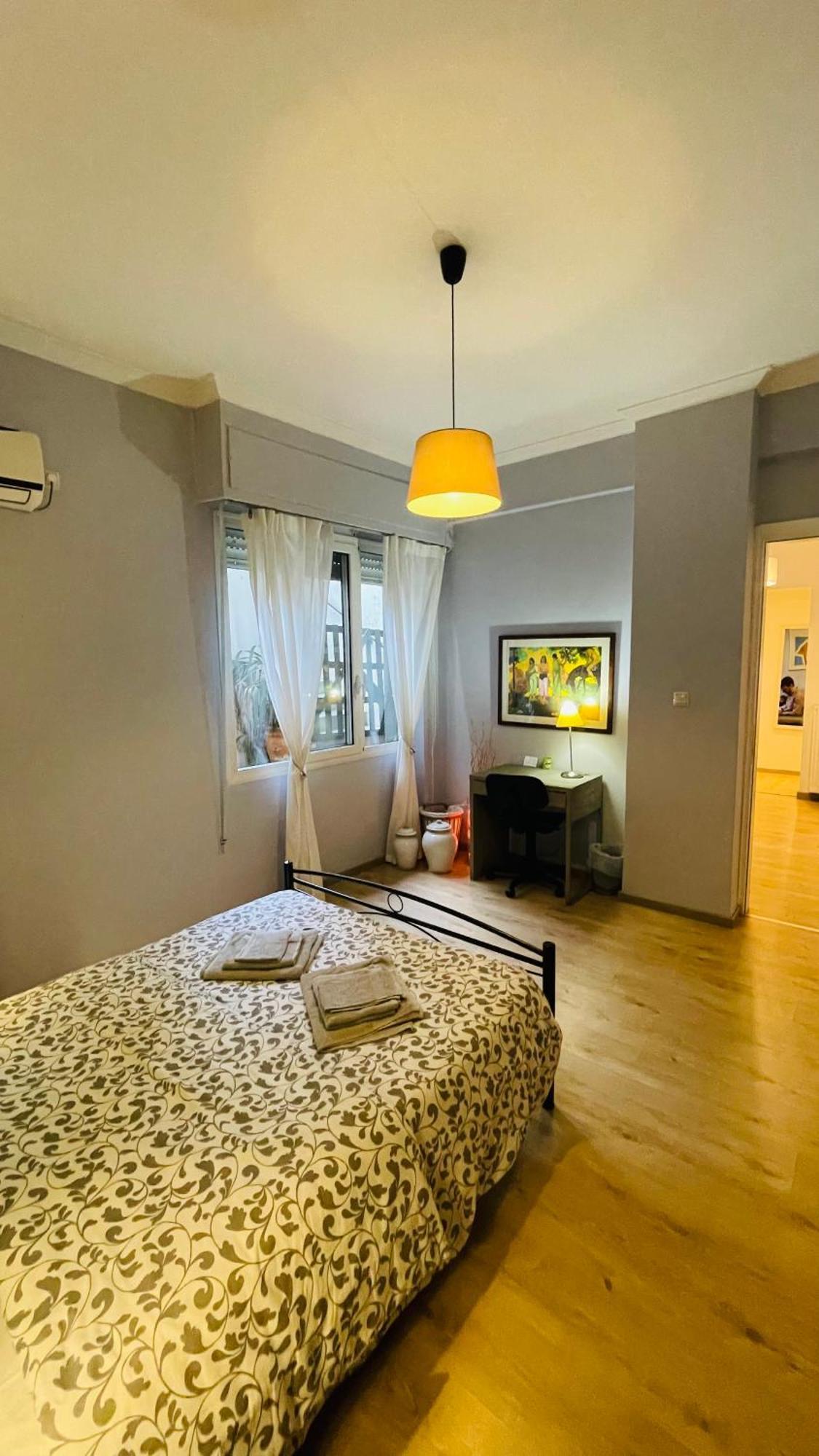 Cozy Apartment Ideally Located City Center And Megaron Moussikis Metro Station Athena Bagian luar foto