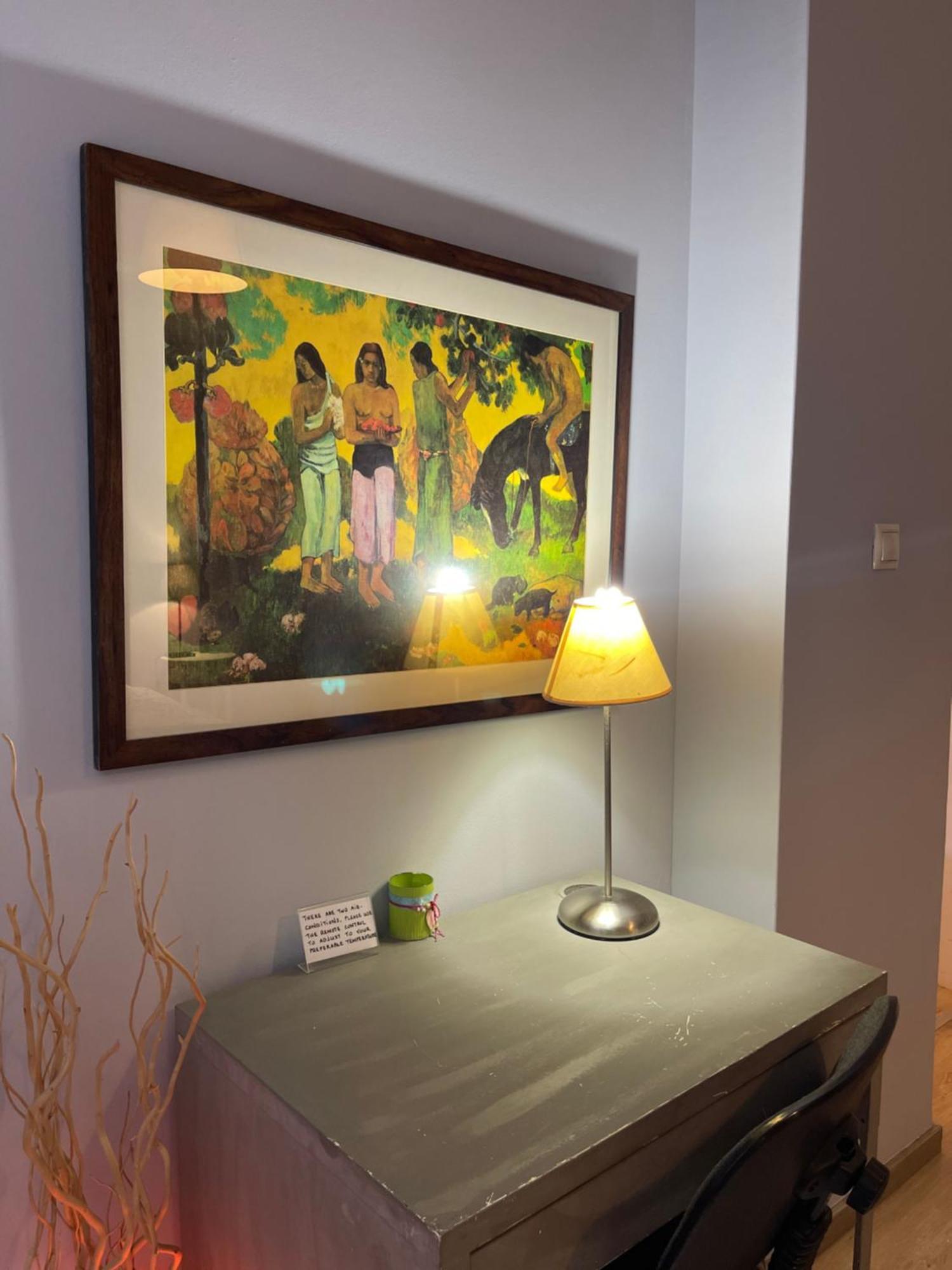 Cozy Apartment Ideally Located City Center And Megaron Moussikis Metro Station Athena Bagian luar foto