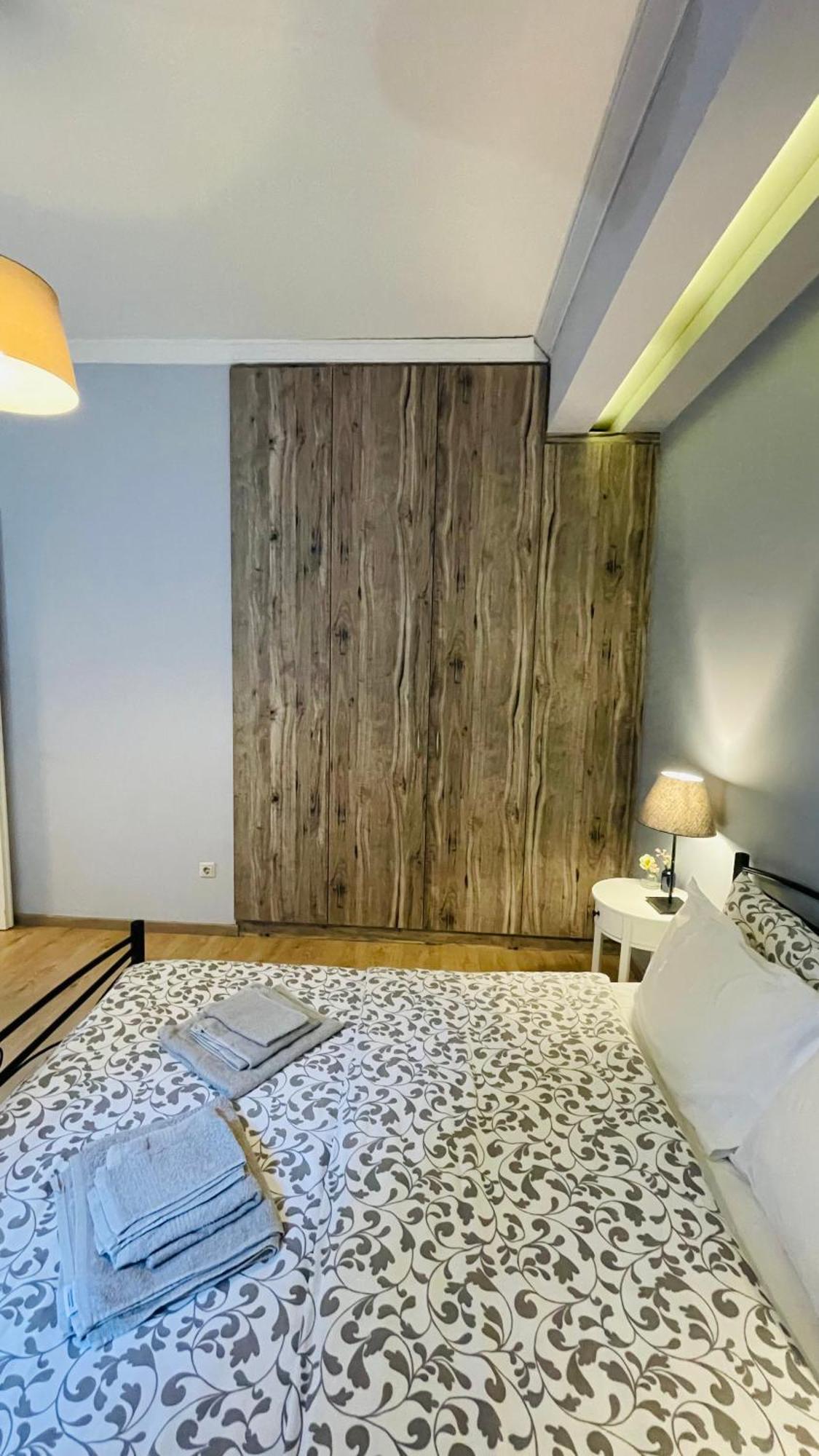 Cozy Apartment Ideally Located City Center And Megaron Moussikis Metro Station Athena Bagian luar foto